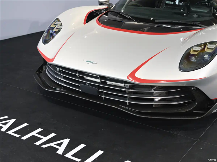 阿斯顿马丁鏖战梅赛德斯,塞恩斯高光表现的简单介绍 阿斯顿马丁鏖战梅赛德斯,塞恩斯高光表现的简单介绍