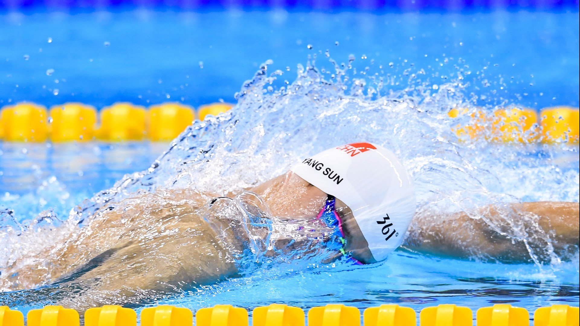 当封锁成为艺术，马里冰封红军，京多安在曼彻斯特的加冕之夜