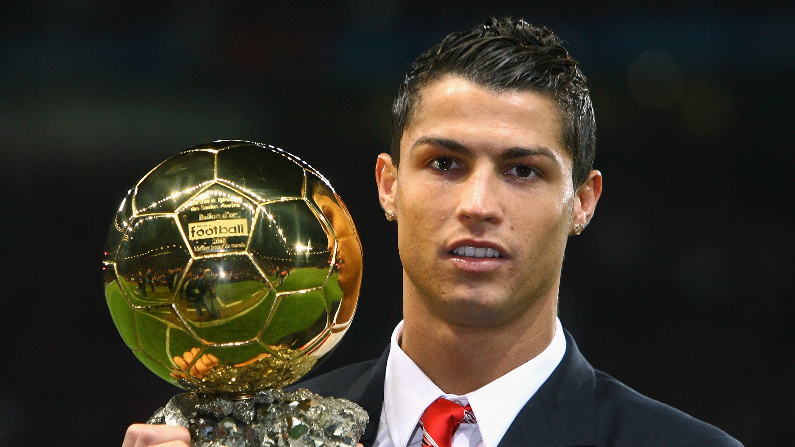 梁靖崑独木成林，英格兰队破法记—当团队精神跨越体育疆界